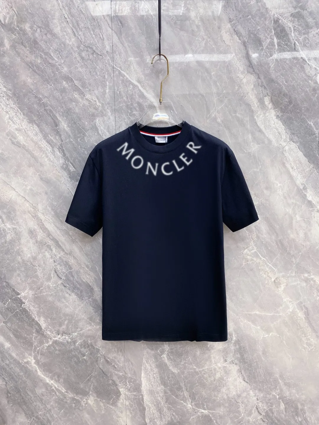 《Moncler~ 》📦 📦 2026New Arrival Quality T ， , Versatile Quality ！ ‼ 32 250G ‼ ， ， ， ， T 🤪 Sizes：S-M-L-XL-2XL ：Black，White， Same Style